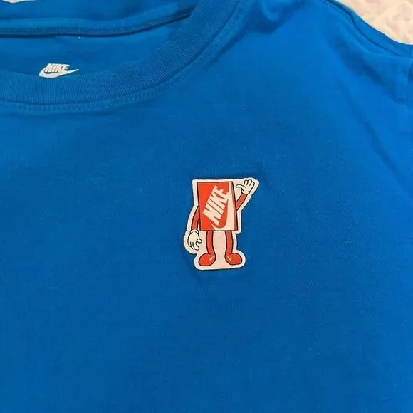 T-shirt Nike. Great condition Size XL kids - Picture 2 of 3